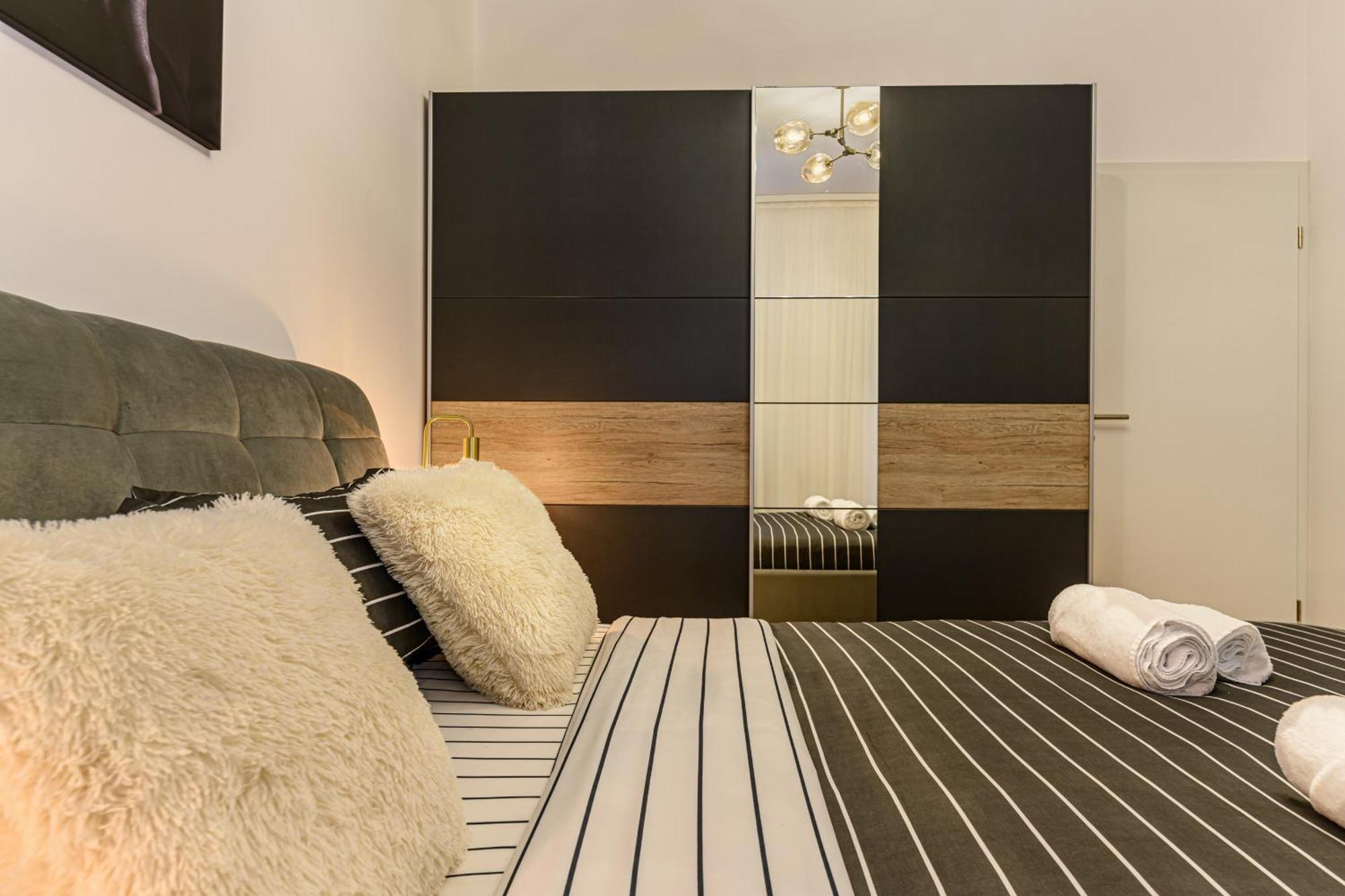 Luxury Landing Apartments Complex Qualis Braşov Extérieur photo