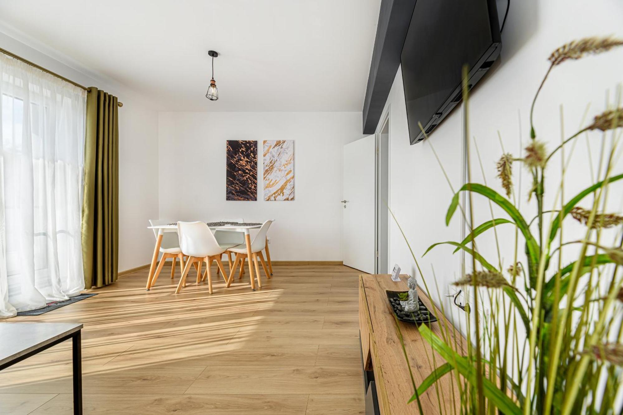 Luxury Landing Apartments Complex Qualis Braşov Extérieur photo